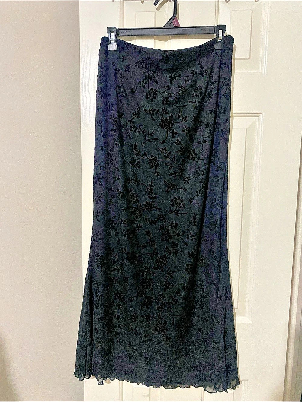 New Look Black Floral Flocked Mesh Midi Skirt Medium Like New